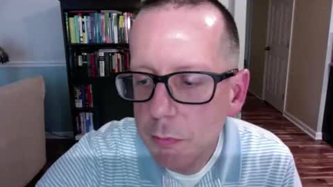 anonymousfrederick76 online show from May 19, 9:43 pm