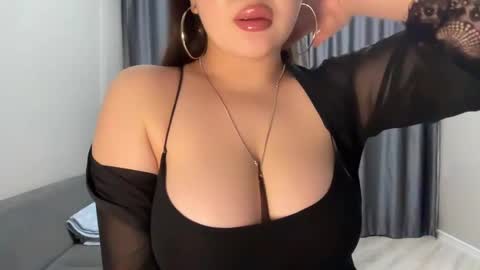 Snapshot of anora_sunny chatting on March 2, 9:54 pm Any online show from March 2, 9:54 pm