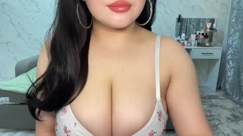 Snapshot of anora_sunny chatting on April 20, 6:09 pm Any online show from April 20, 6:09 pm