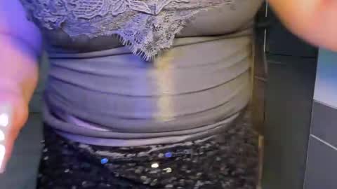 Snapshot of anora_sunny chatting on May 10, 12:32 pm Any online show from May 10, 12:32 pm