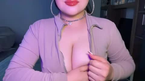 Snapshot of anora_sunny chatting on May 15, 5:42 pm Any online show from May 15, 5:42 pm