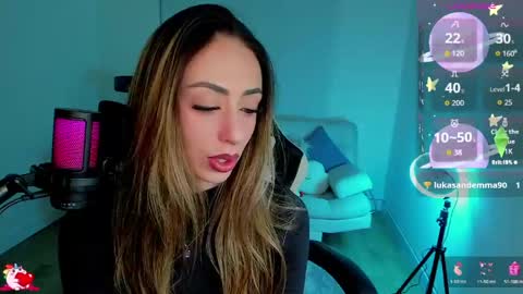Snapshot of anthonelaa777 chatting on May 9, 12:16 am Anthonela online show from May 9, 12:16 am