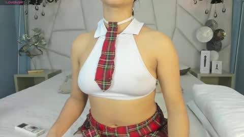 anthonelaDuque online show from February 1, 11:53 am