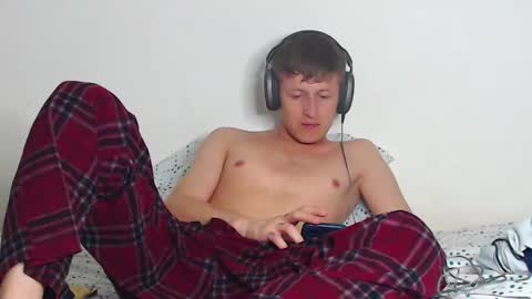 Snapshot of anthonnymorrison chatting on January 20, 4:21 am leon online show from January 20, 4:21 am