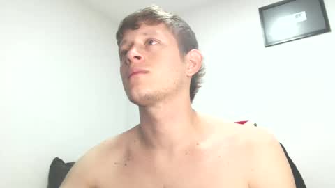 Snapshot of anthonnymorrison chatting on January 29, 1:05 am leon online show from January 29, 1:05 am