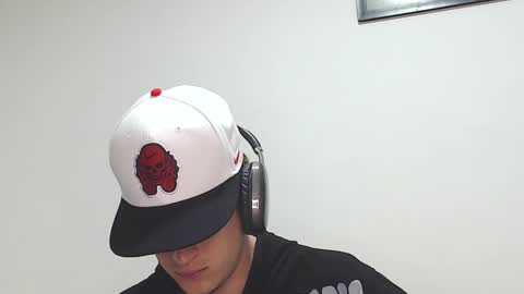 Snapshot of anthonnymorrison chatting on January 31, 7:18 am leon online show from January 31, 7:18 am