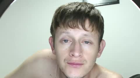 Snapshot of anthonnymorrison chatting on February 4, 10:00 am leon online show from February 4, 10:00 am