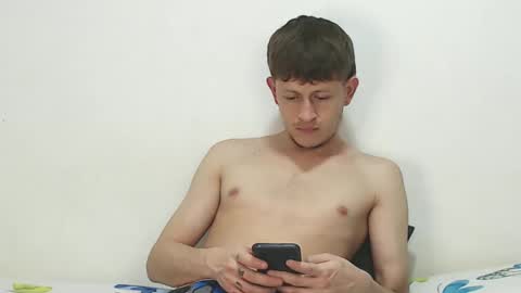 Snapshot of anthonnymorrison chatting on February 12, 9:43 pm leon online show from February 12, 9:43 pm