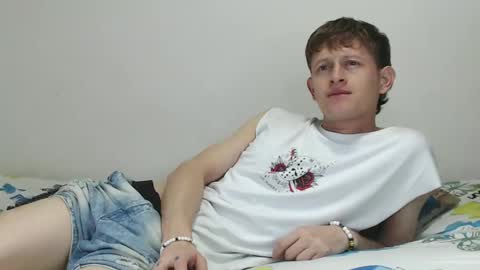 Snapshot of anthonnymorrison chatting on February 19, 4:44 am leon online show from February 19, 4:44 am