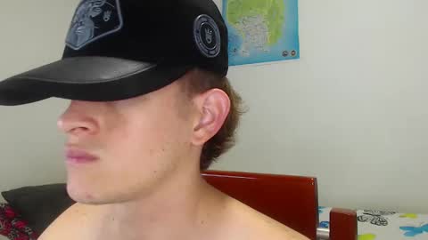 Snapshot of anthonnymorrison chatting on February 22, 3:34 am leon online show from February 22, 3:34 am