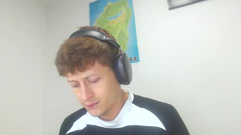 Snapshot of anthonnymorrison chatting on March 4, 4:49 am leon online show from March 4, 4:49 am