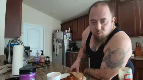 anthonygiacomazzo1 online show from December 14, 5:18 pm