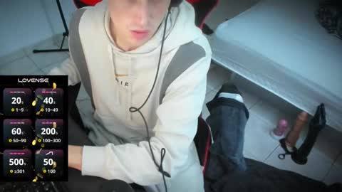 Snapshot of anthonyloveseks chatting on November 9, 11:41 am Anthony online show from November 9, 11:41 am