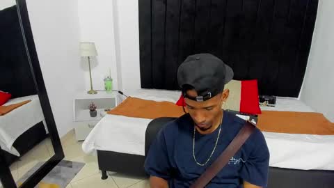       online show from December 8, 10:14 pm