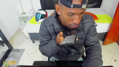       online show from February 6, 1:05 am