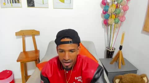       online show from March 25, 1:11 am