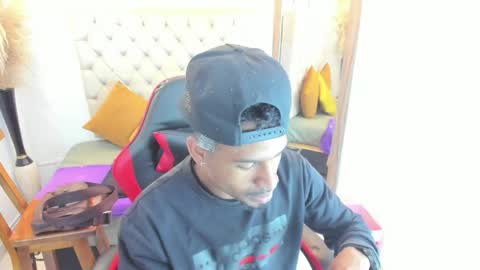       online show from April 15, 10:10 pm