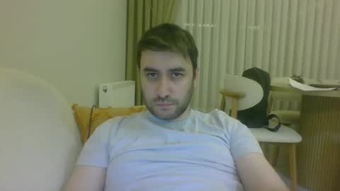 Snapshot of antilogos28 chatting on June 4, 11:22 pm antilogos28 online show from June 4, 11:22 pm