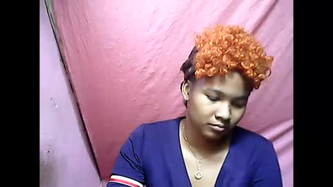 Snapshot of antine9794 chatting on June 11, 8:45 am antine9794 online show from June 11, 8:45 am