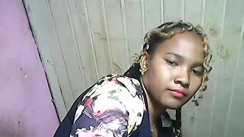 Snapshot of antine9794 chatting on June 13, 5:44 pm antine9794 online show from June 13, 5:44 pm
