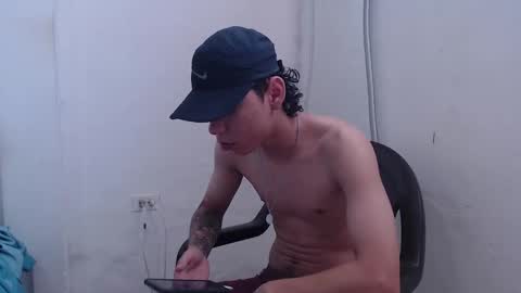 Snapshot of antoine_mastercum420 chatting on February 22, 4:49 pm Antoine online show from February 22, 4:49 pm