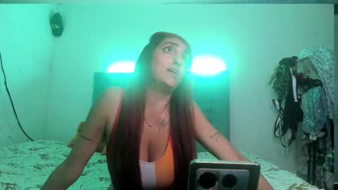 Snapshot of antonella116 chatting on November 20, 1:28 am Mosita and Daddy online show from November 20, 1:28 am