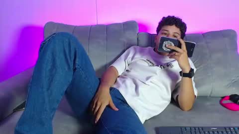 anto ford02 online show from June 18, 6:24 am