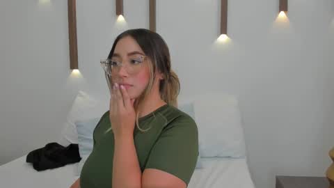 Snapshot of antonella_cutie_ chatting on January 21, 2:59 pm A N T O N E L L A online show from January 21, 2:59 pm