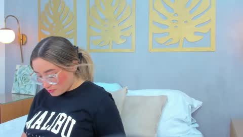 Snapshot of antonella_cutie_ chatting on March 12, 7:28 pm A N T O N E L L A online show from March 12, 7:28 pm