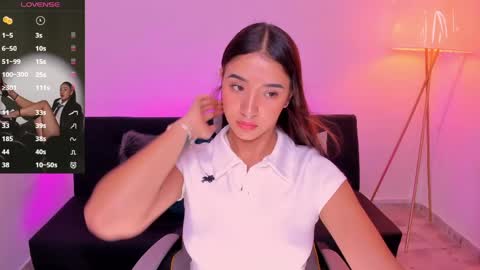 Snapshot of antonella_grayy chatting on May 27, 9:34 pm Antonella Grayy online show from May 27, 9:34 pm
