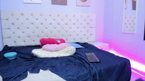 Antonella online show from January 11, 11:12 am