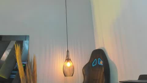Snapshot of antonella_zapata chatting on May 14, 3:19 pm Antonella online show from May 14, 3:19 pm