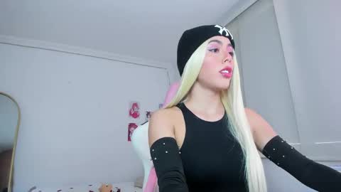 antonellagoddess online show from February 14, 9:32 pm