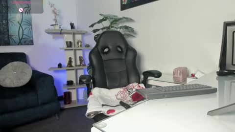 Antonella  online show from April 15, 8:09 pm