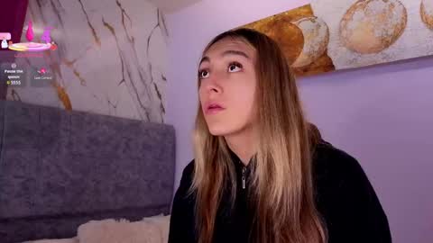 Snapshot of antonellastar24_ chatting on April 18, 7:29 pm Antonella online show from April 18, 7:29 pm
