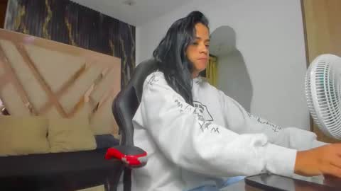 Snapshot of antonellatawer chatting on September 21, 2:35 am AntonellaTawer online show from September 21, 2:35 am
