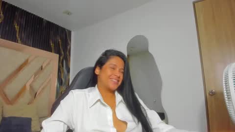 Snapshot of antonellatawer chatting on September 22, 2:57 am AntonellaTawer online show from September 22, 2:57 am