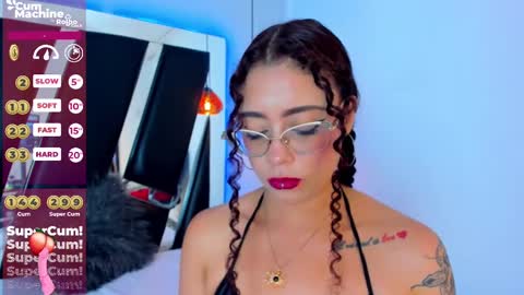 A N T O N E L L E  online show from February 22, 2:41 pm