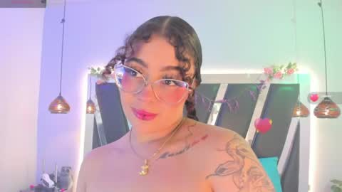 A N T O N E L L E  online show from July 12, 11:34 am