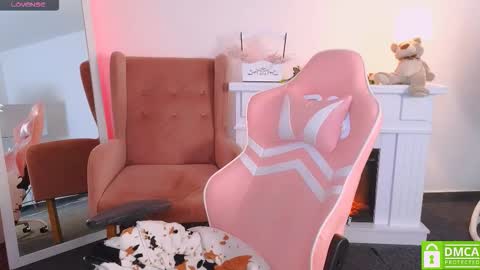 antonia_ferrero online show from September 30, 7:02 am