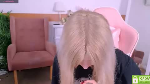 Snapshot of antonia_ferrero chatting on February 23, 7:17 am antonia_ferrero online show from February 23, 7:17 am