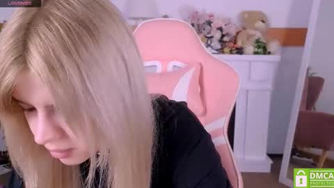 Snapshot of antonia_ferrero chatting on March 1, 8:16 am antonia_ferrero online show from March 1, 8:16 am