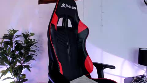 Antonia online show from February 10, 4:04 pm