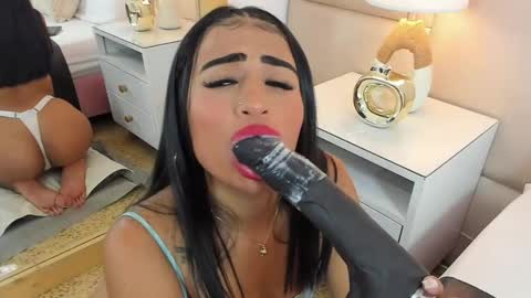 Snapshot of antoniaross chatting on October 8, 12:58 pm Antonia online show from October 8, 12:58 pm