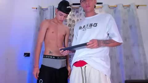 Snapshot of antoniomancinin chatting on February 26, 4:22 am brendan and stiiven online show from February 26, 4:22 am