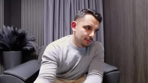 HI My name is Antonio online show from December 13, 7:53 pm