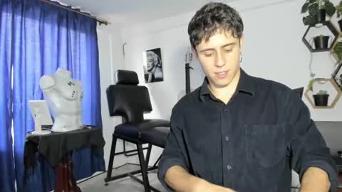 antonnello_ online show from March 5, 10:32 pm