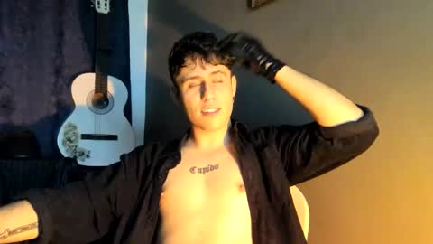 antonnello_ online show from October 22, 7:30 am