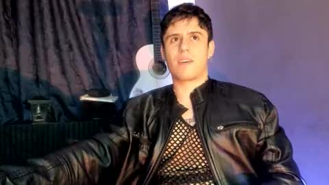 antonnello_ online show from November 22, 11:26 pm