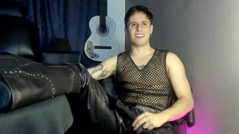 antonnello_ online show from December 16, 2:38 am